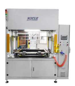 汽车后隔板焊接机